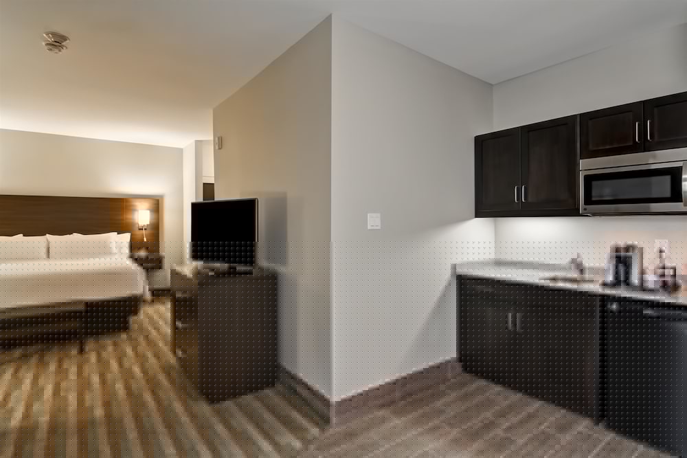 Best Western London Airport Inn Suites 20/53