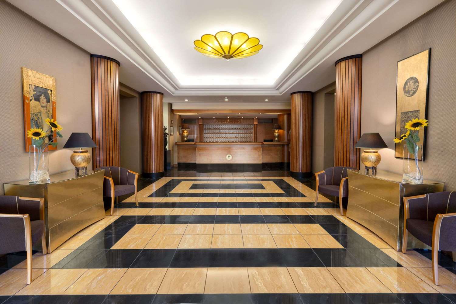 Ramada By Wyndham Naples photo4