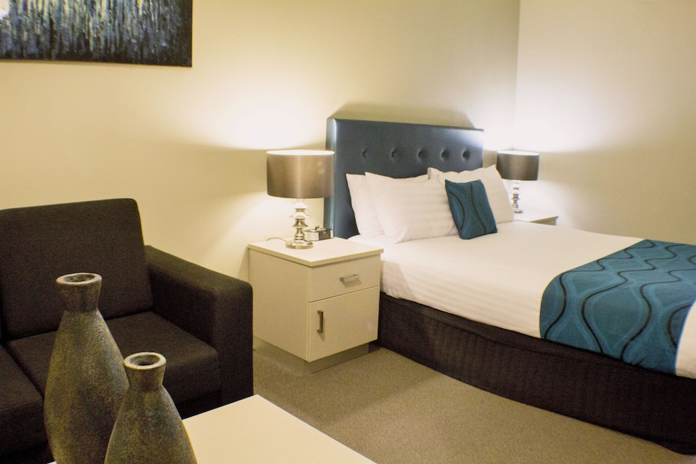 Pavilion Hotel Wagga Wagga 17/34