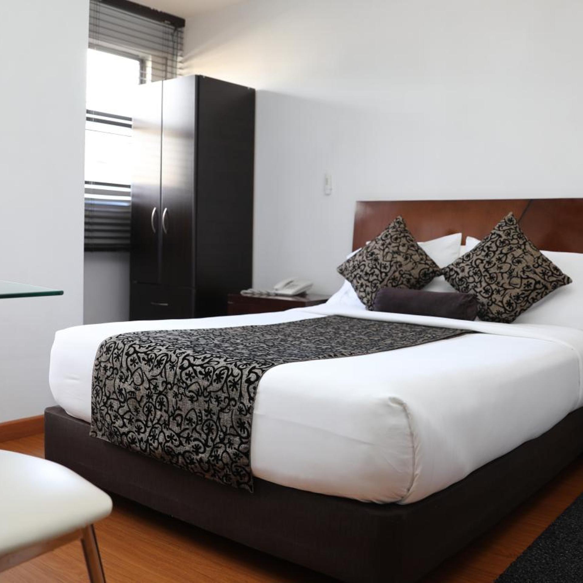 Suites 108 10/55