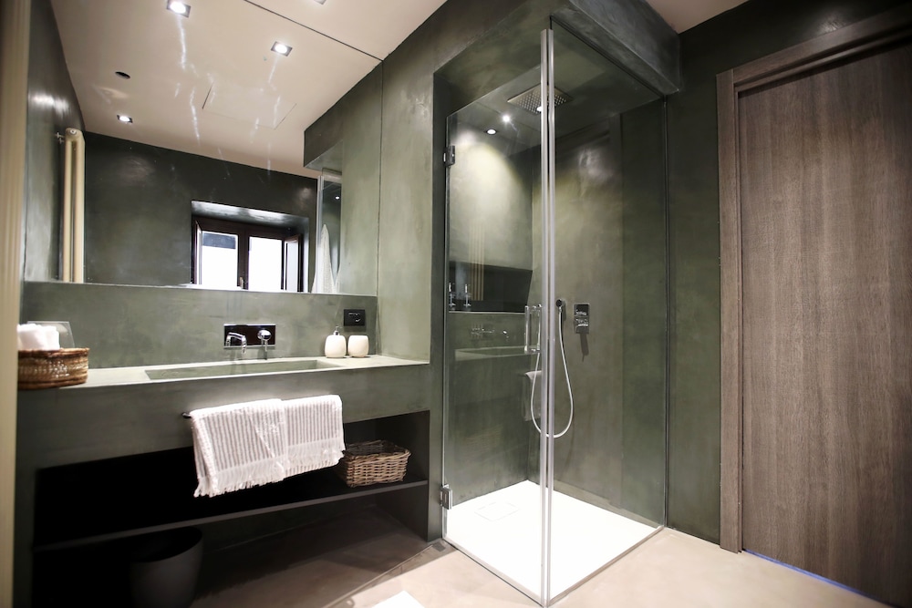Casa Nostra Boutique Hotel 48/50