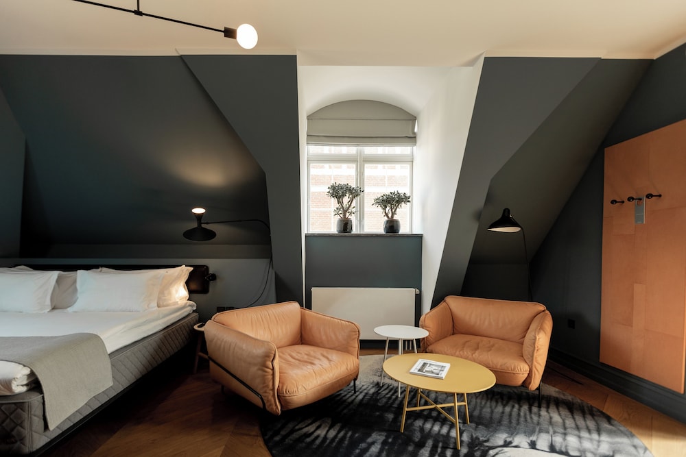 Loft, Junior Suite, King Bed