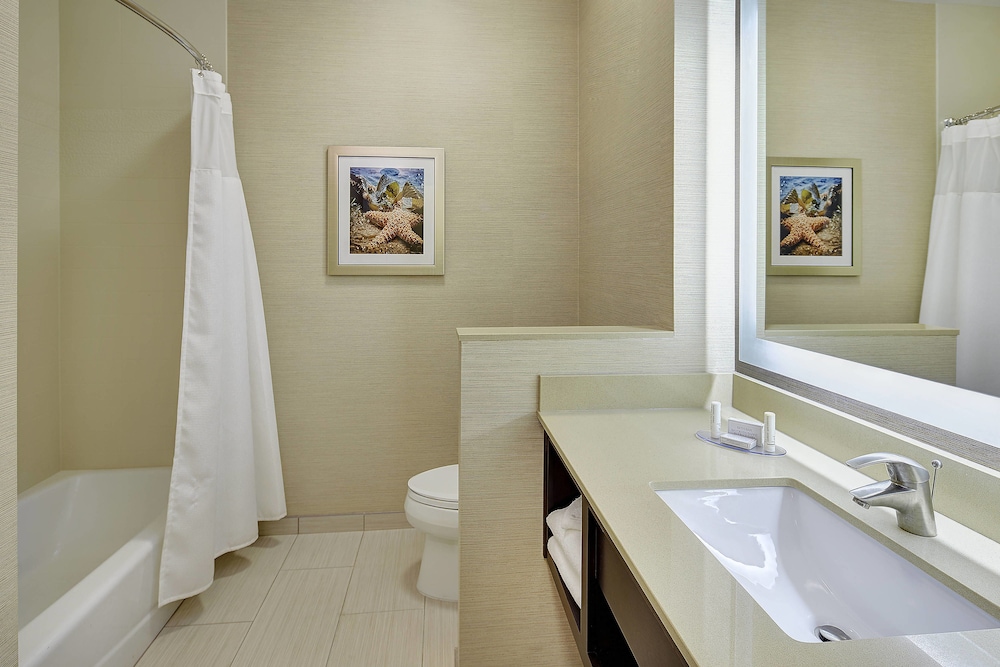 Fairfield Inn & Suites San Diego Carlsbad 15/40