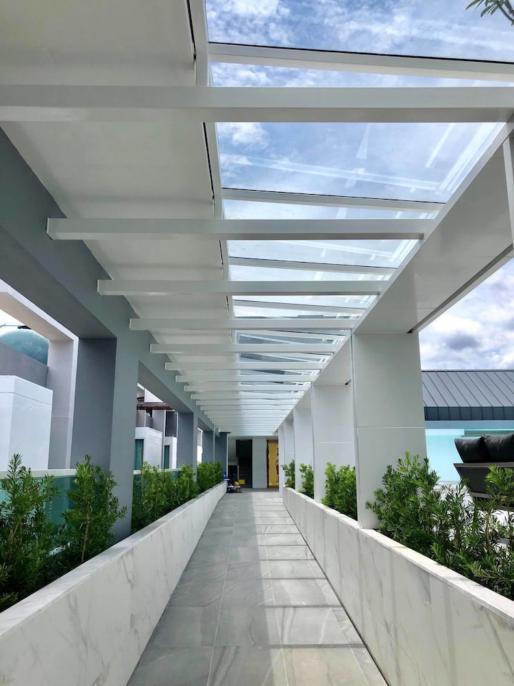 Crystal Hotel Hat Yai 47/54