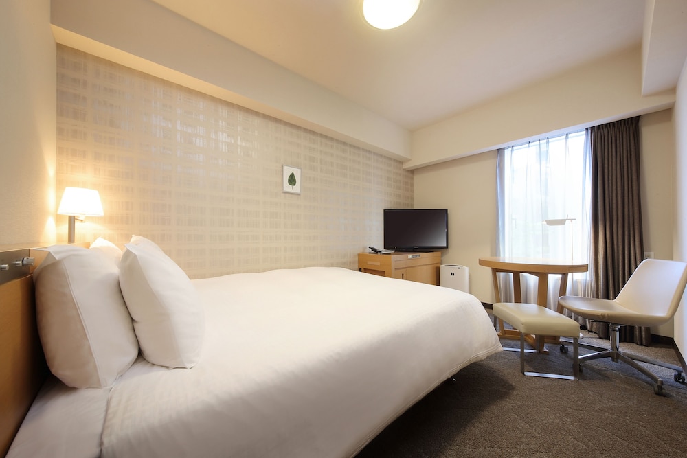 ROOM, SINGLE
