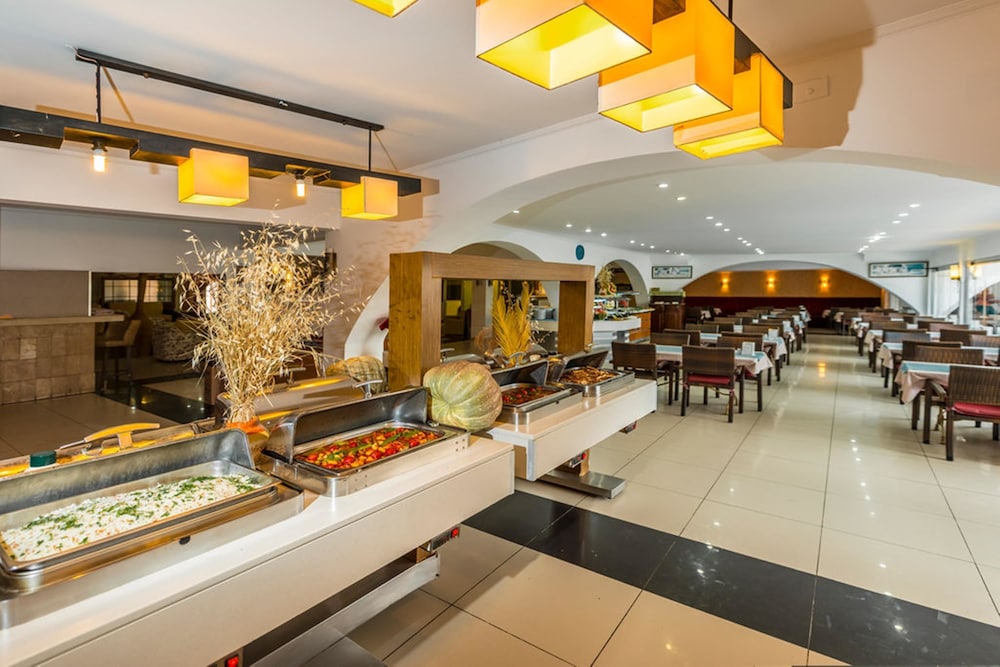 Costa Bitezhan Hotel 61/73