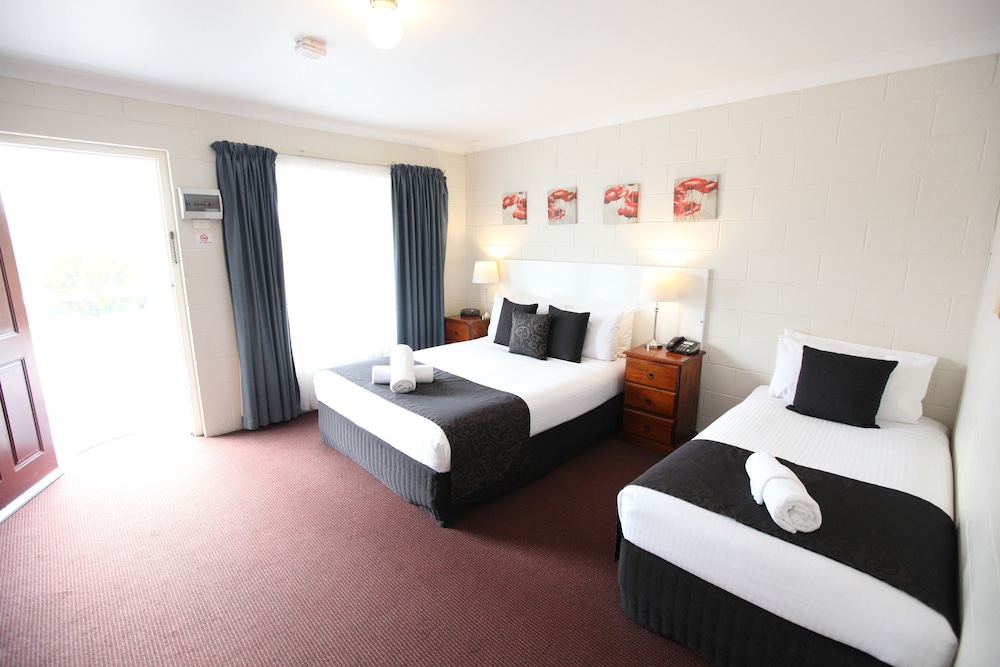 CLARE VALLEY MOTEL 19/62