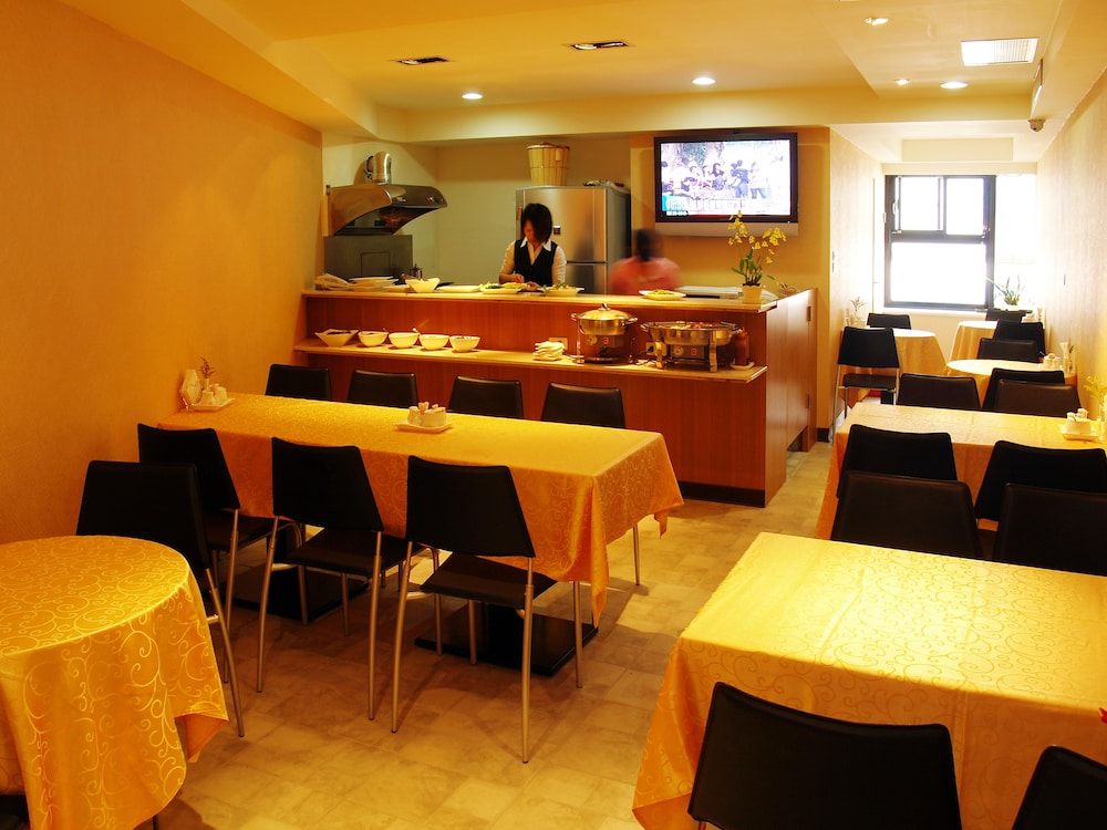 Eastern Star Hotel 28/35