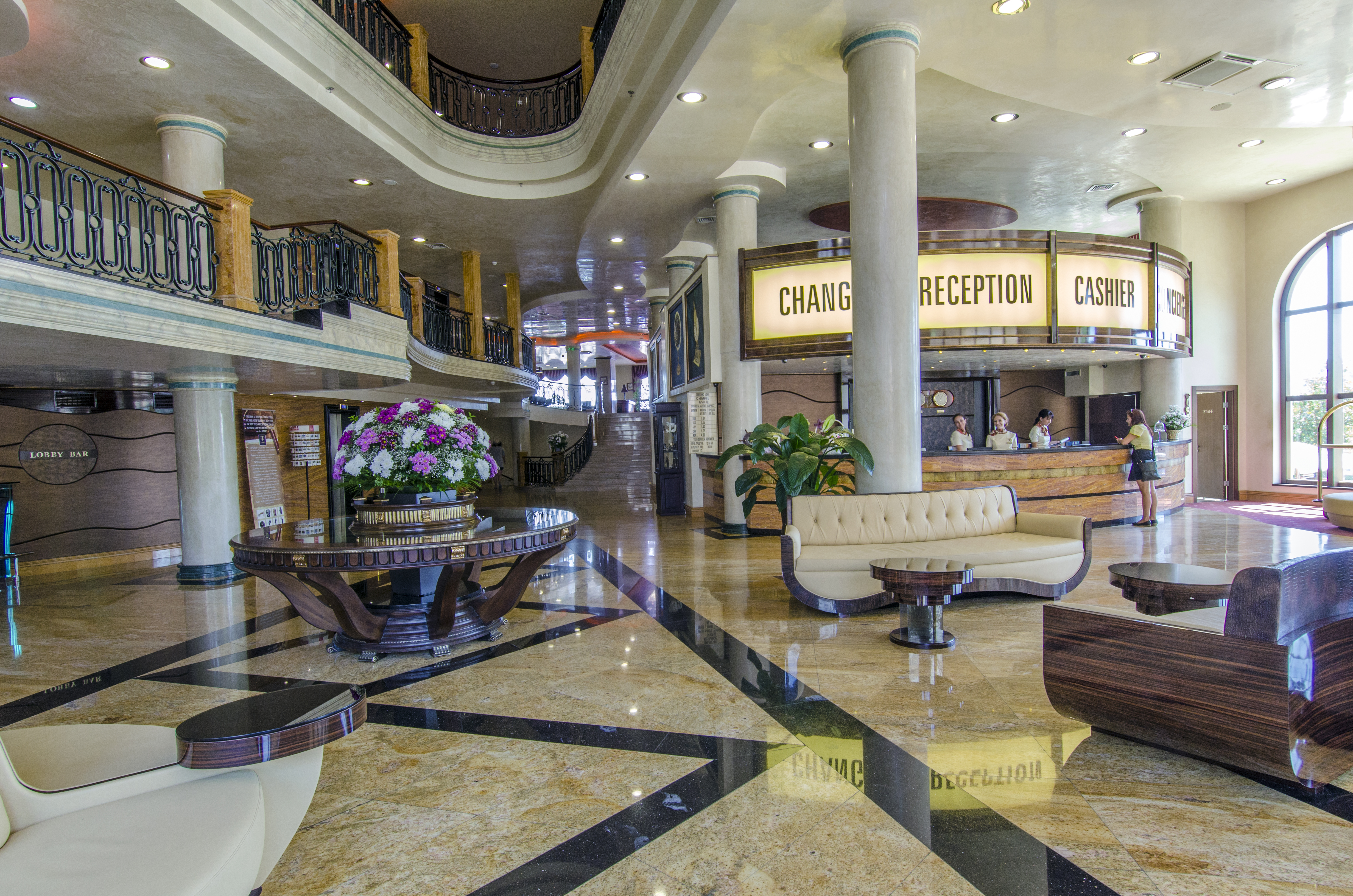 Admiral Hotel 18/36