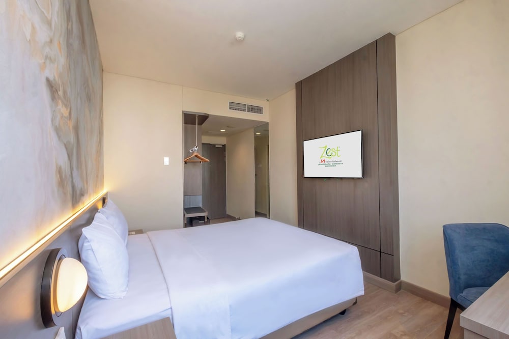 Express, Queen Bed