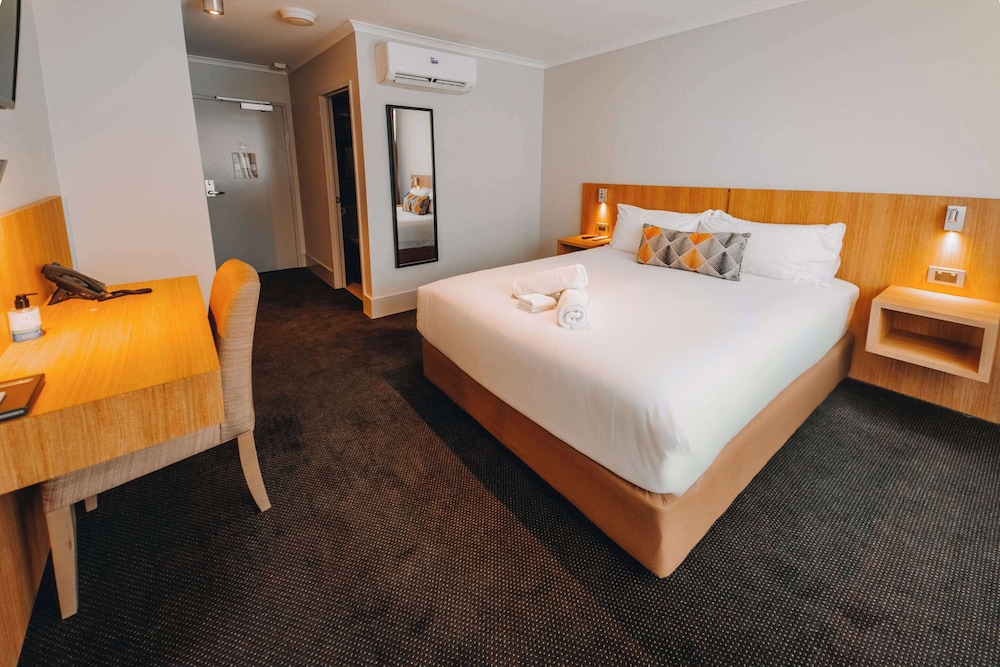 ROOM, DOUBLE BED, ACCESSIBLE