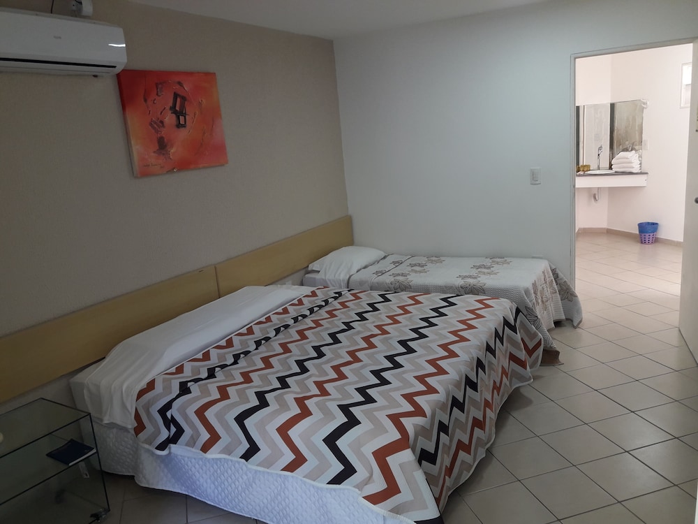 Croa Mares Hotel 14/60