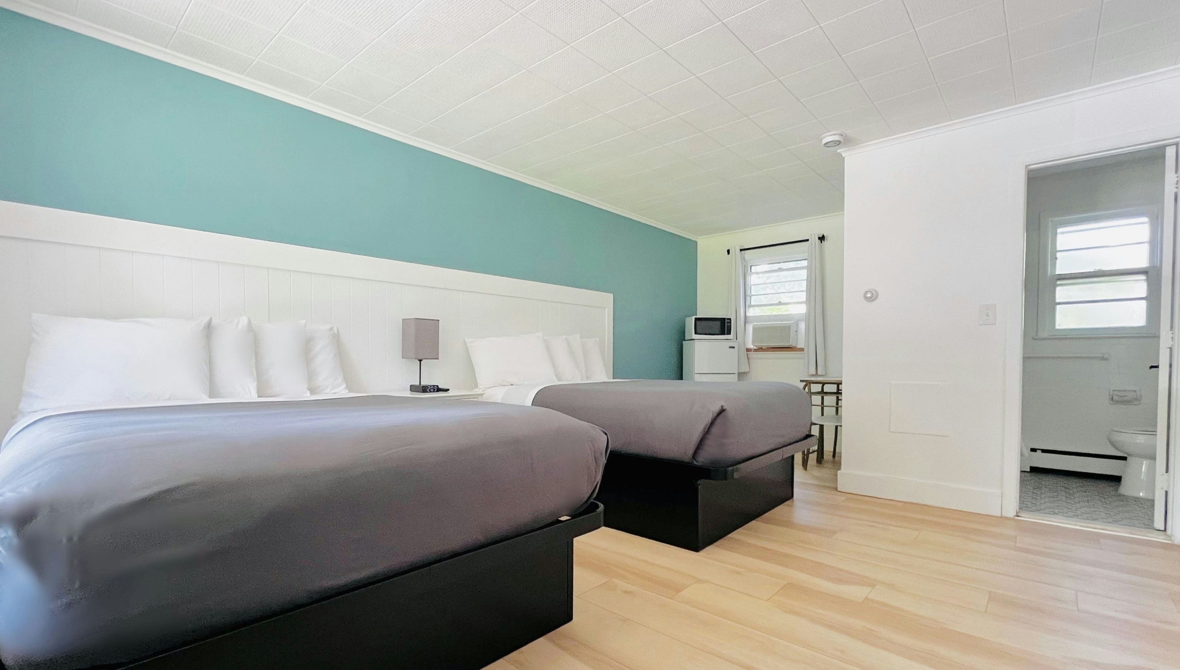 Room, 2 Double Beds, Lake Side