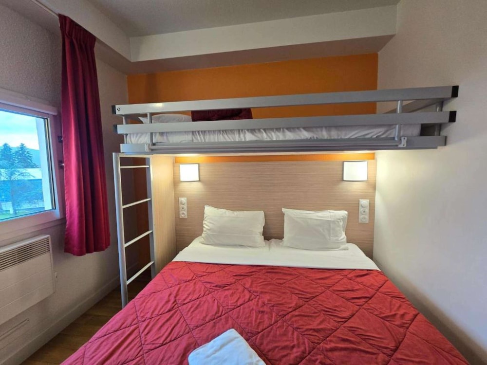 Premiere Classe Troyes Sud - Parc St Thibault 13/50