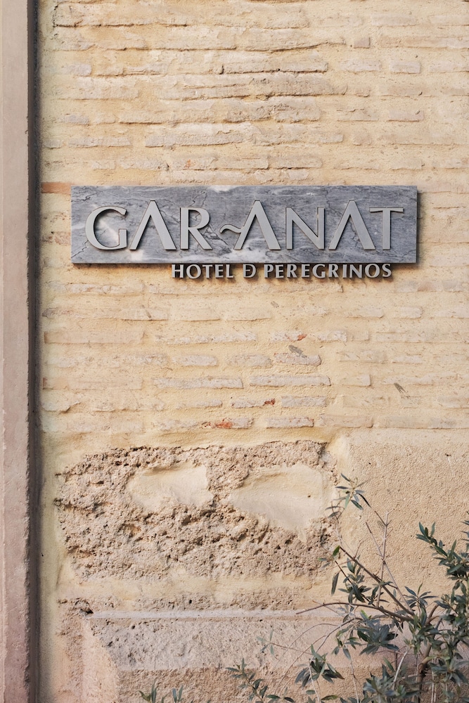 Gar Anat Hotel Boutique 77/81
