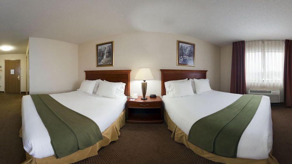 HOLIDAY INN EXPRESS ADRIAN 18/48