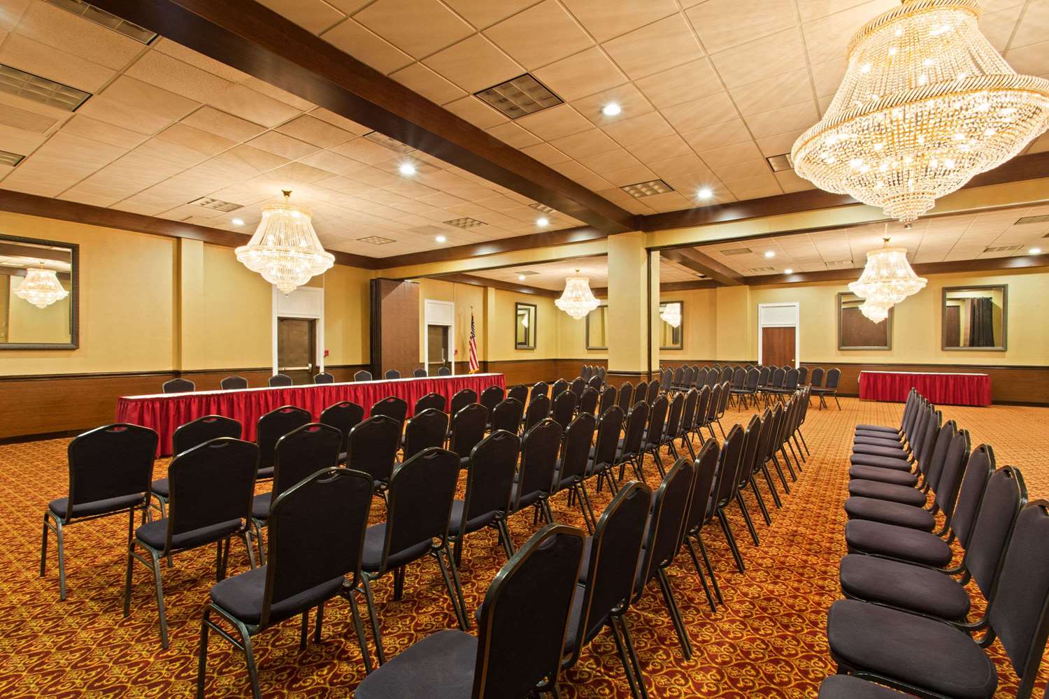 Ramada By Wyndham Tampa Airport Westshore 25/29