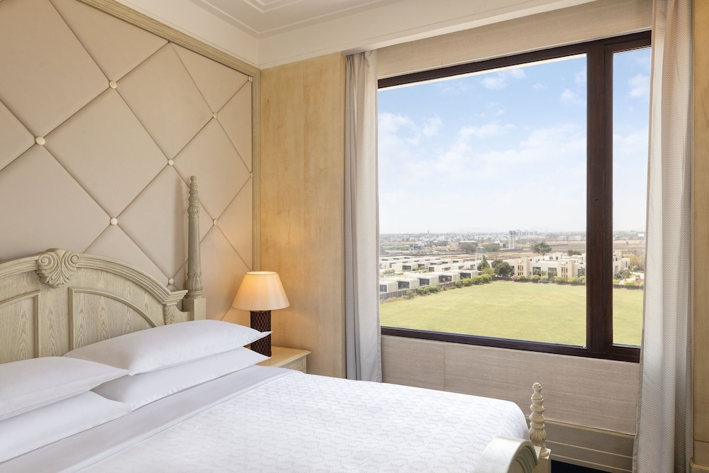 Sheraton Grand Palace Indore Ex the Grand Bhagwati Palace 24/37
