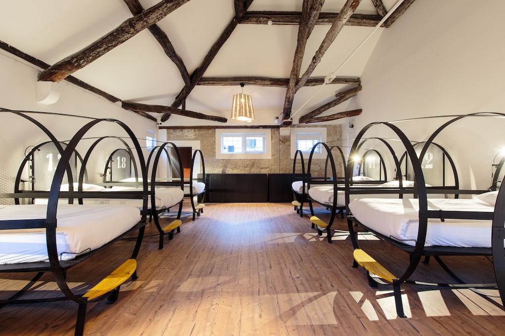 The House Of Sandeman Hostel & Suites 23/50