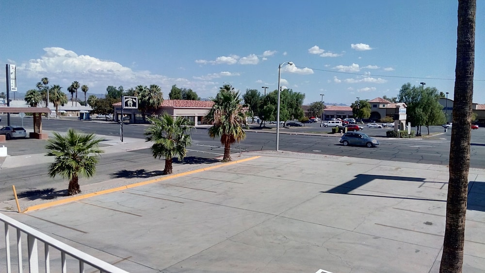 Motel6 Blythe, CA - South 63/71