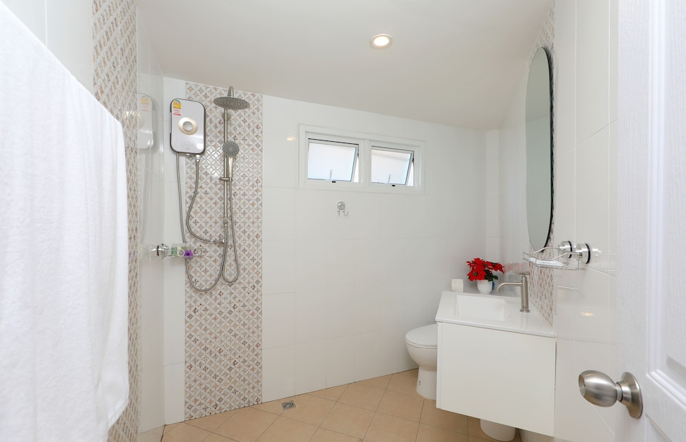 Kata White Villas 44/44