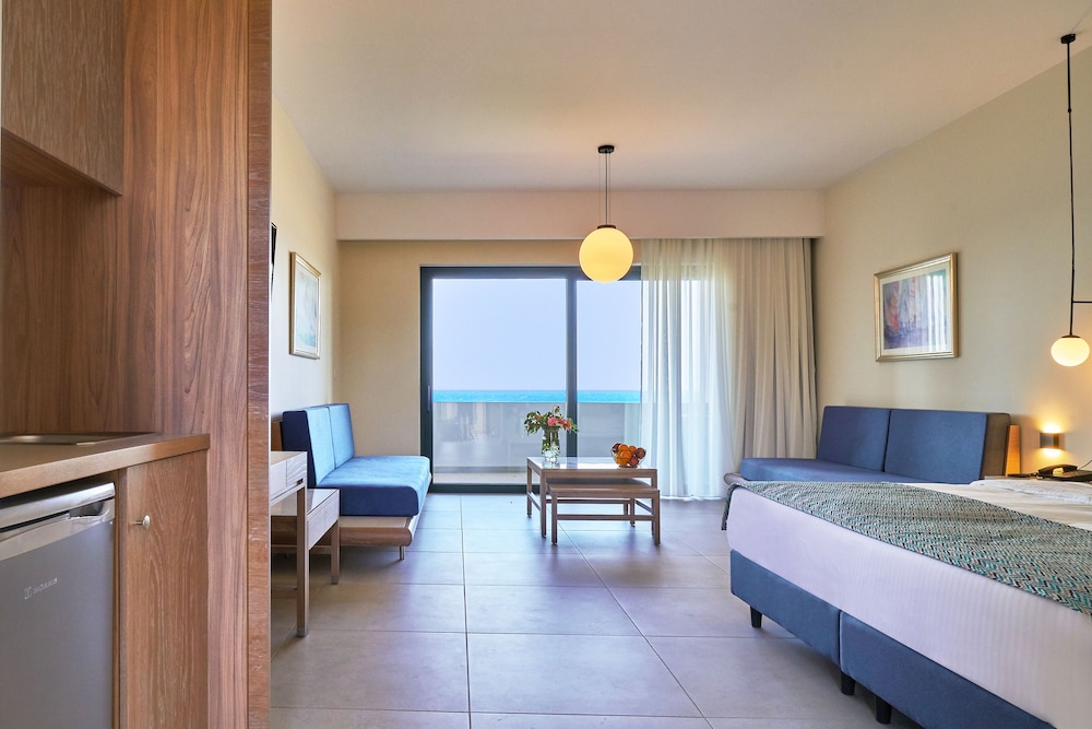 Silver Beach 25/73