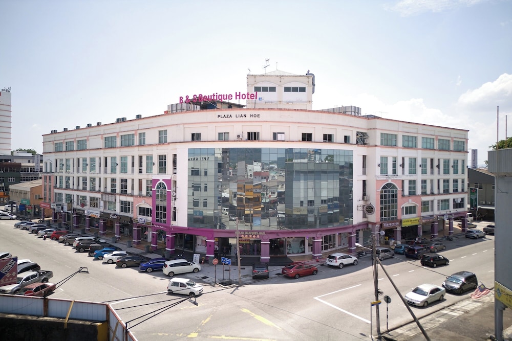 B&S Boutique Hotel in BATU PAHAT