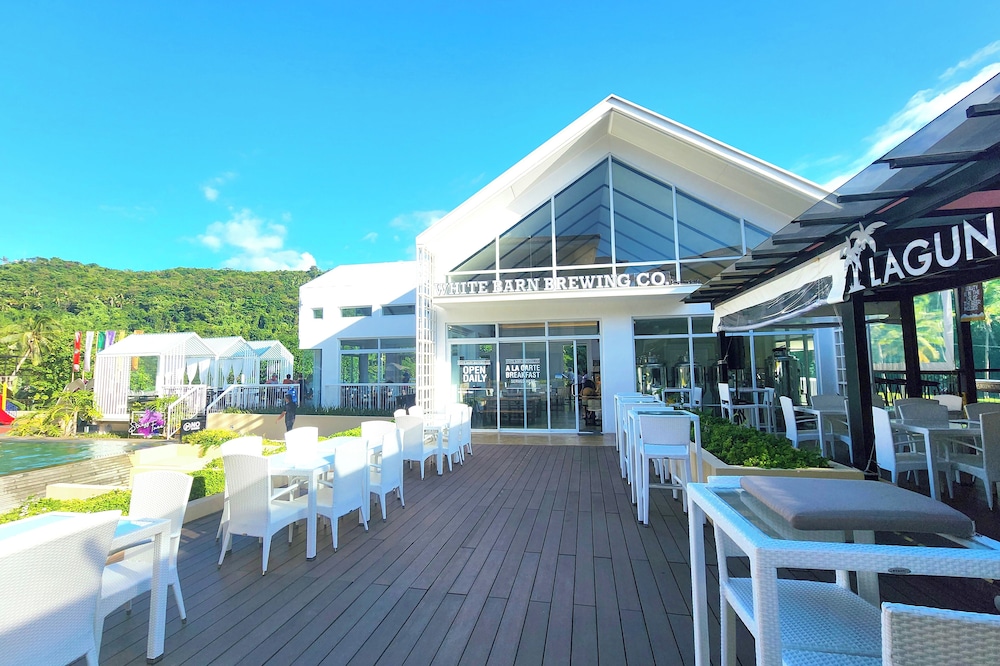 Fairways And Bluewater Newcoast Boracay 6/76