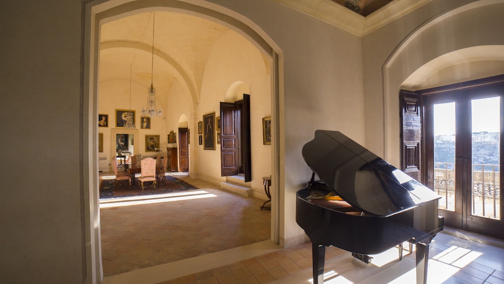 Palazzo Viceconte 36/64