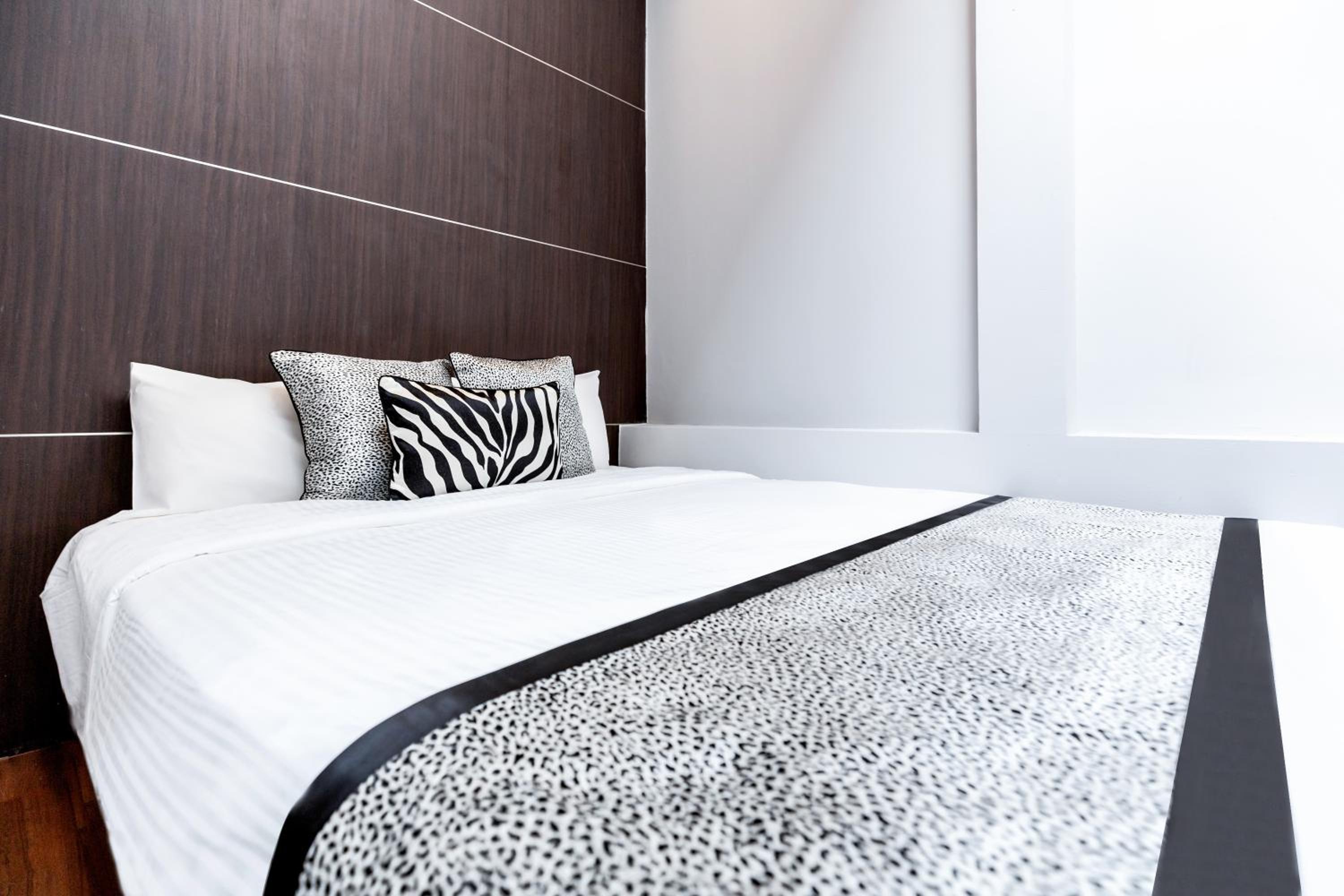 Loft, Double Bed, No Window