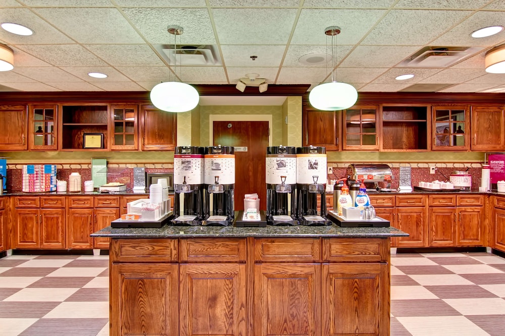 Hampton Inn Suites Leesburg 49/60
