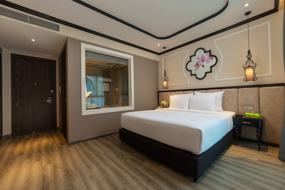 FTE Ba Dinh Hotel 18/48
