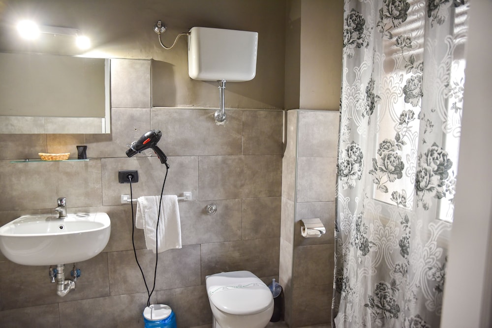 Mirosa Bed And Breakfast 37/50