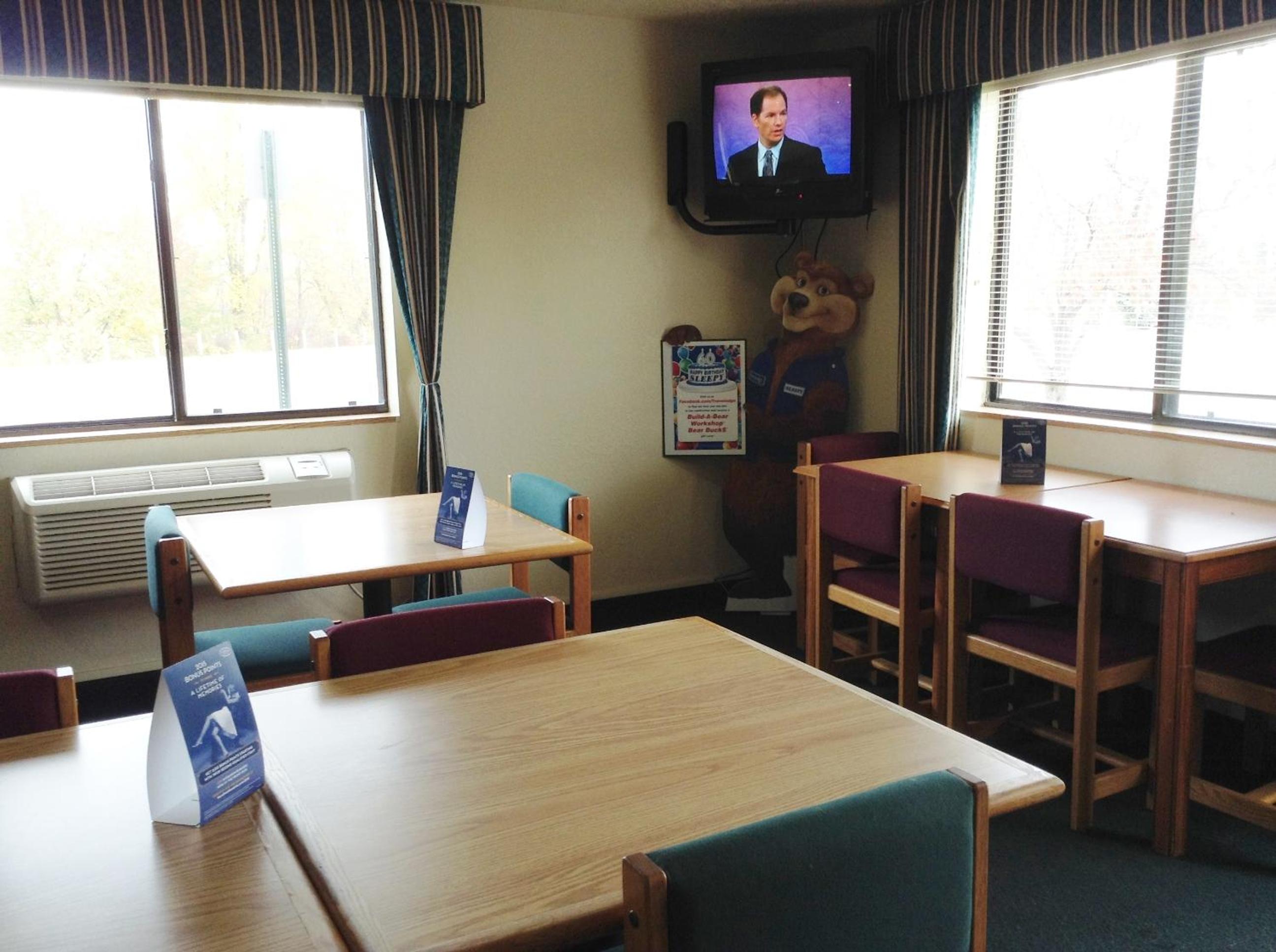 Travelodge by Wyndham Hudsonville 36/42
