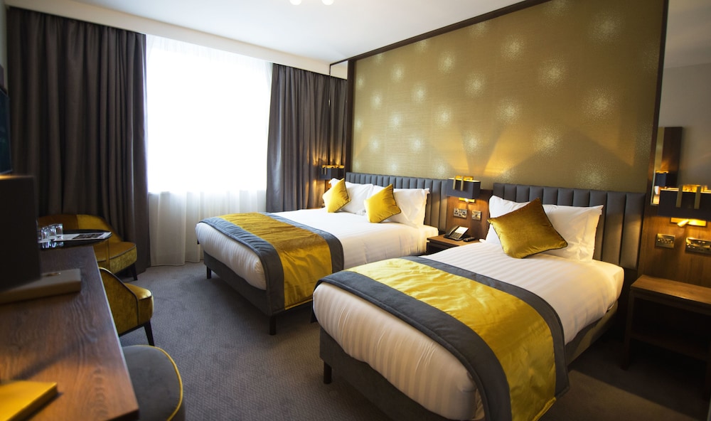 DELUXE, TWIN BEDS