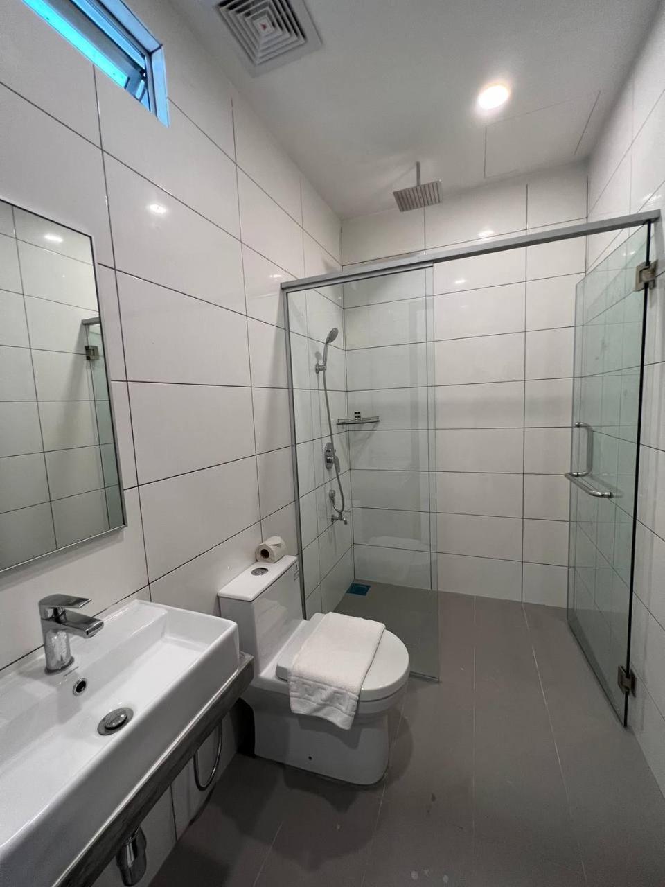 AIRIS SANCTUARY RESORT 52/54