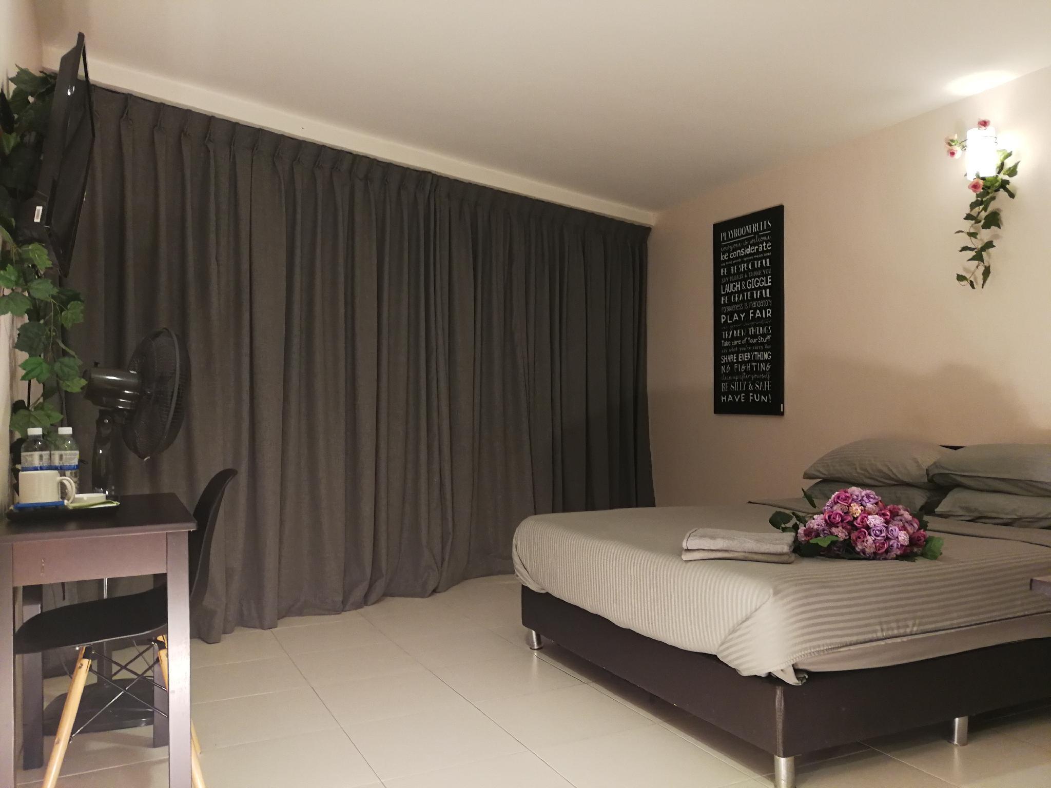 Live Com Hotel 16/30