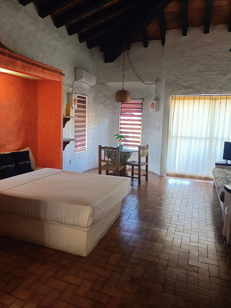 Hotel Plaza Tucanes 17/50