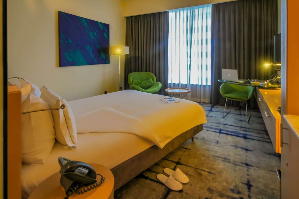 Media One Hotel Dubai, WorldHotels Crafted 47/97