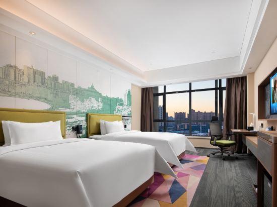 Superior, Twin Beds