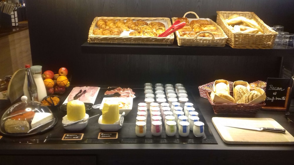 MERCURE Chartres Est 51/65
