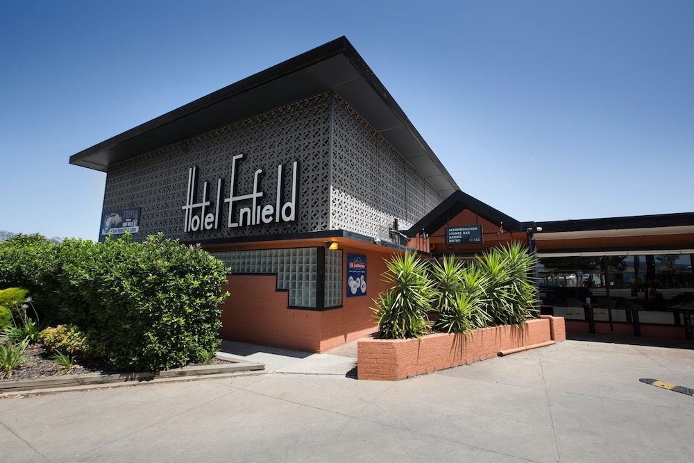 Enfield Hotel 5/55