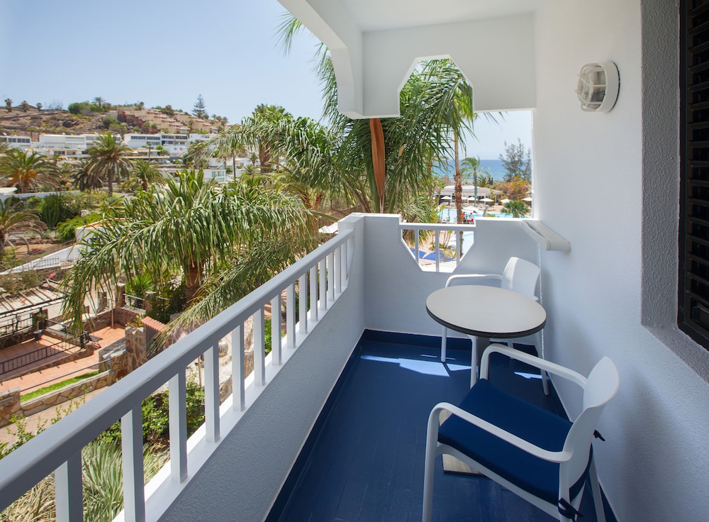 Corallium Beach Hotel by Lopesan Hotels - Adults Only 60/70