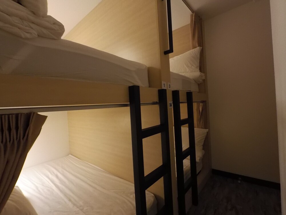 Signel Hostel 22/48