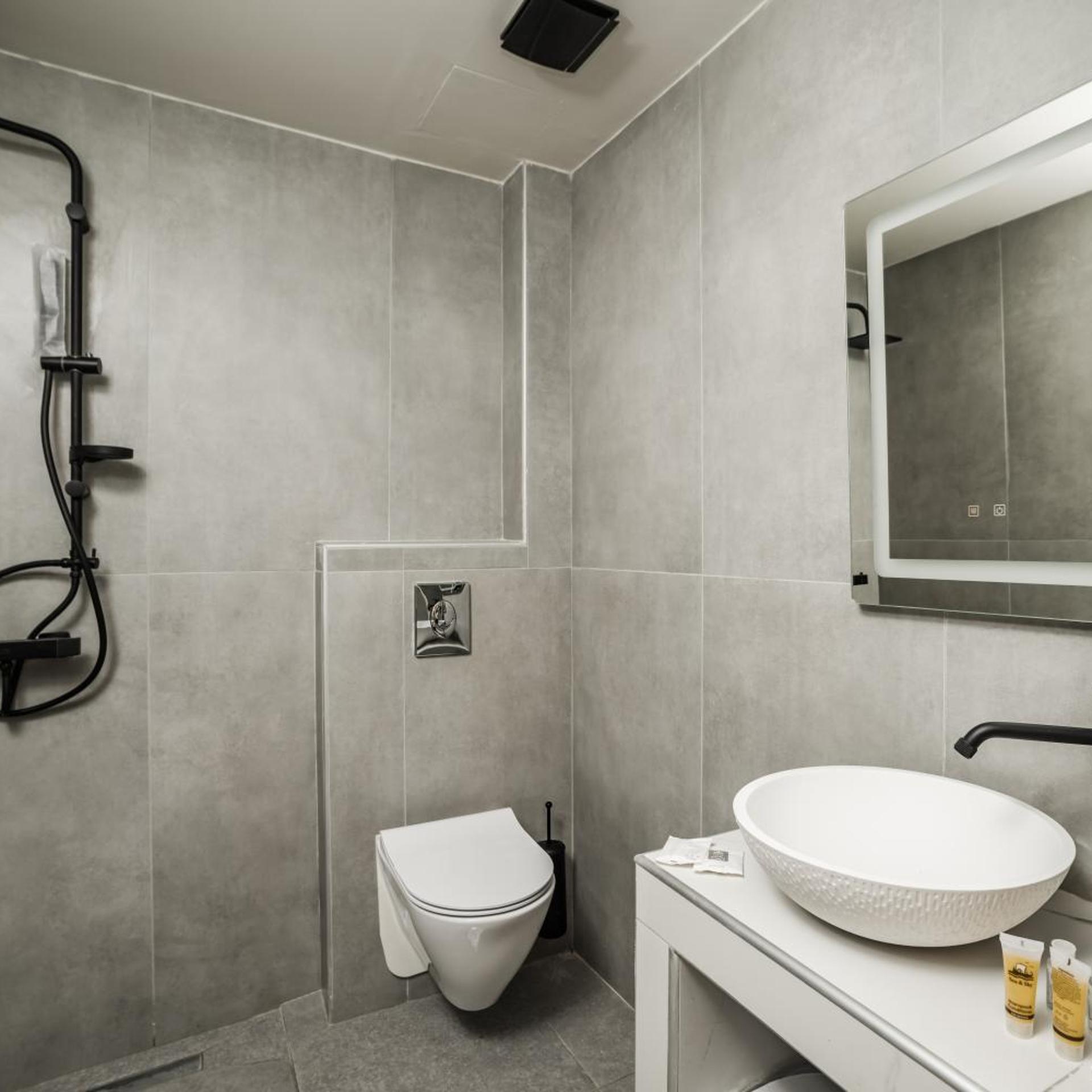 Budget, Double Bed, Nikon Boutique Hotel 7/8