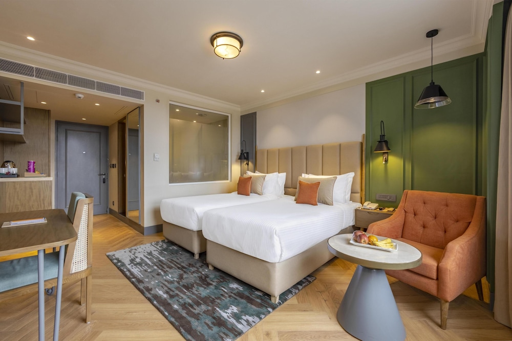Sarovar Portico Srinagar 27/54