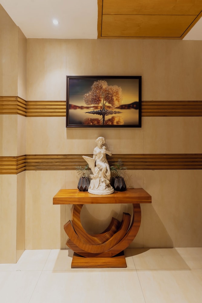 HOTEL AMRITSAR INTERNATIONAL 50/50