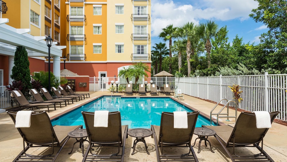 Hyatt Place Coconut Point 62/64