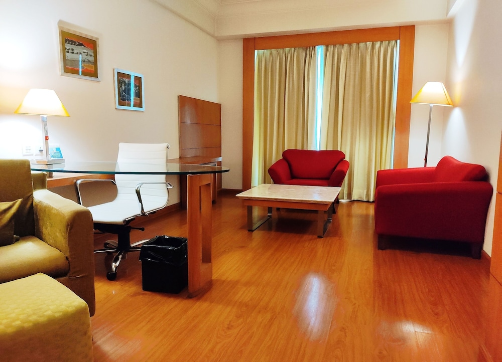 AMBROSIA SAROVAR PORTICO 27/50