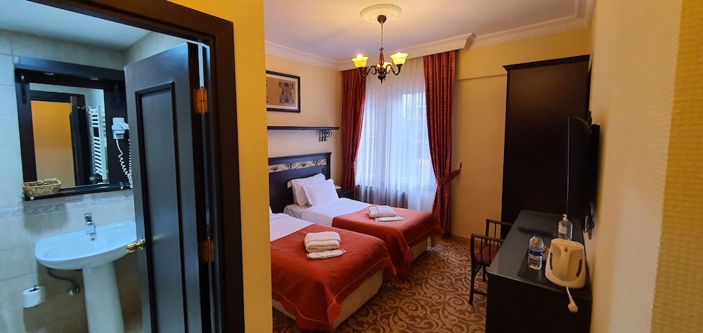 Ottoman Imperial Hotel Istanbul 31/73